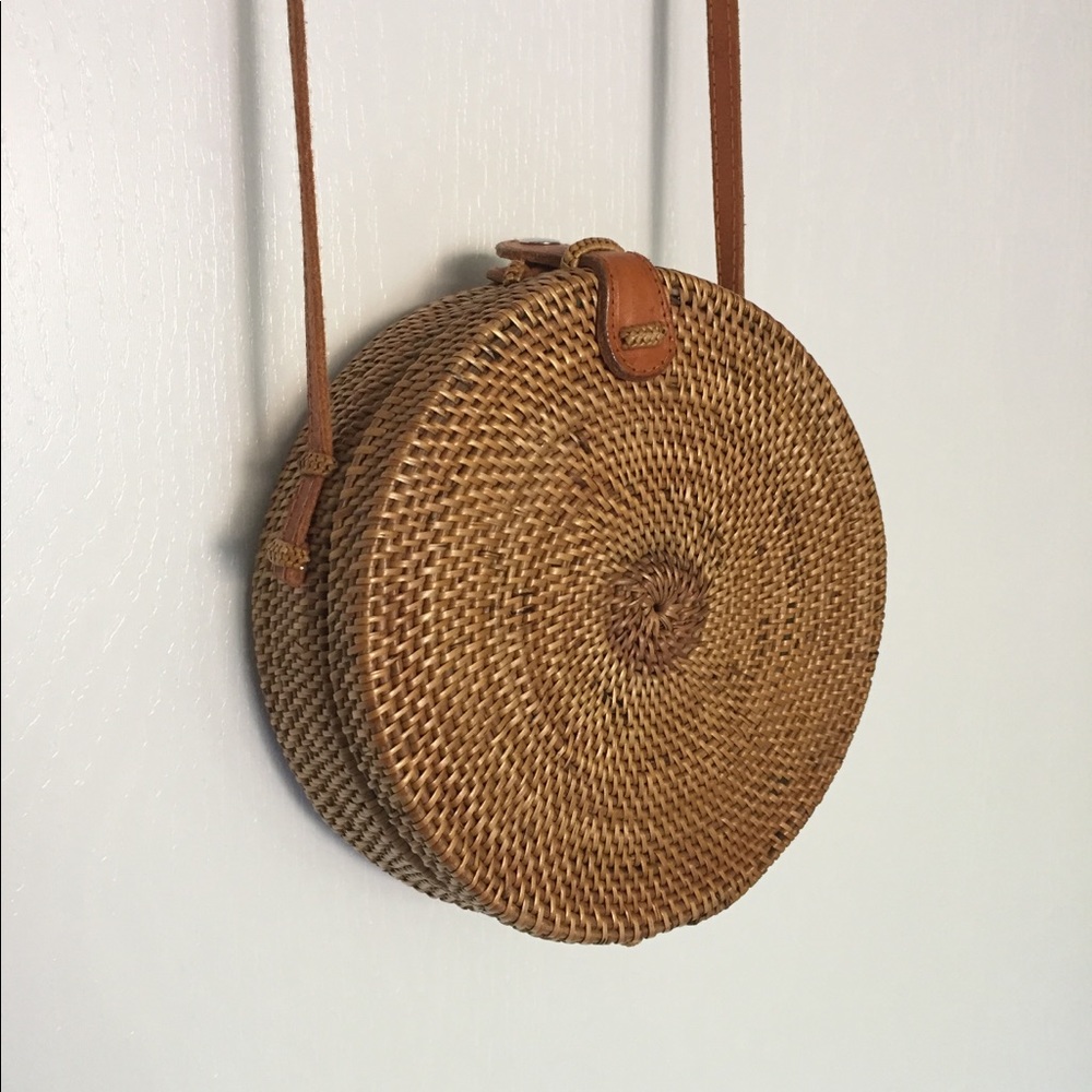 Round Wicker Crossbody